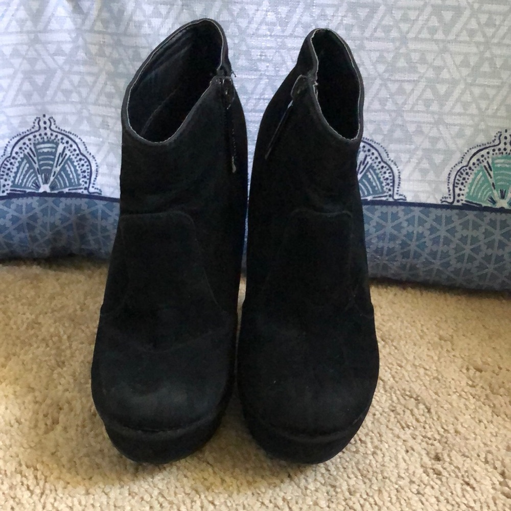 Black faux suede wedge heel with zipper